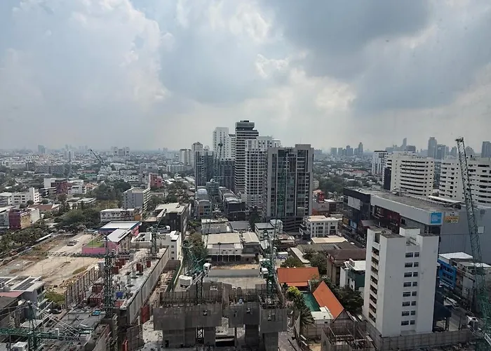 Private Skyview In Heart Of Thonglor *